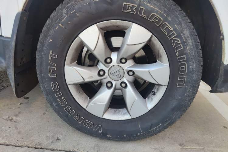 Used Foton Savana 2017 2.8T Automatic All-Wheel Drive Diesel Luxury 5-Seater
