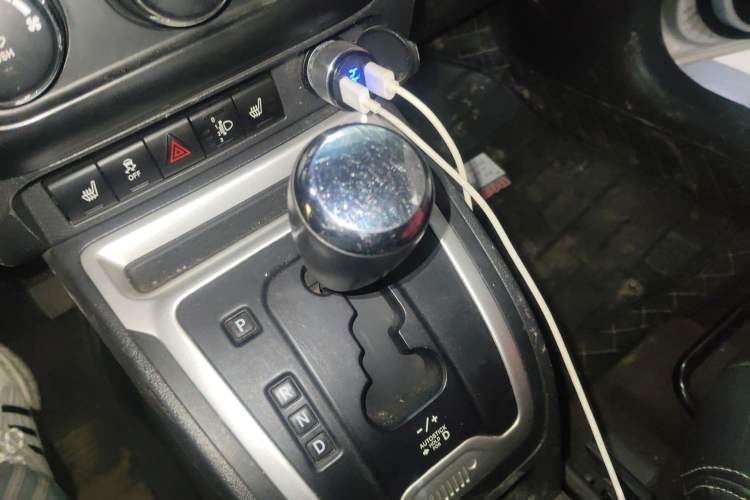 Used Jeep Compass 2015 2.0L Two-Wheel Drive Luxury Edition