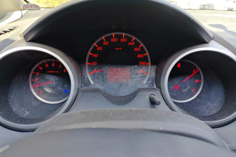 Used Honda Fit 2011 1.3L automatic comfort version
