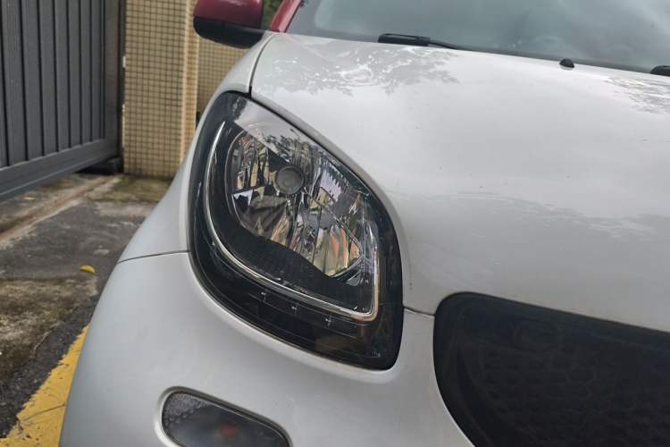 Used smart fortwo 2015 1.0L 52 kW Hardtop Passion Edition