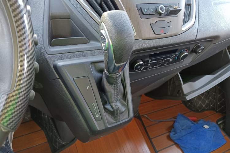 Used Ford Tourneo Custom 2020 2.0T Automatic Elite Edition China VI Standard
