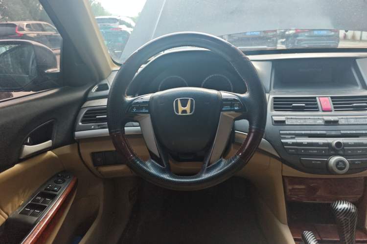 Used Honda Accord 2012 2.0L SE
