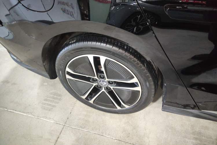 Used BYD Han 2023 EV Champion Edition 605KM Front-Drive Premium Model
