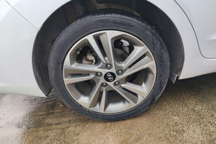 Used Hyundai Elantra (6th Generation / Lingdong) 2018 1.6L Automatic 15th Anniversary Special Edition Right Rear Wheel Hub