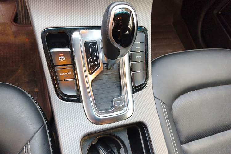 Used Geely Auto Emgrand GS 2016 Elegant Edition 1.8L Automatic LingShang Model Gear Lever