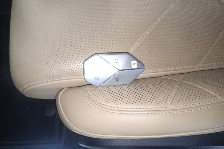 Used Formula Leopard Leopard 8 2025 Smart & Brave Flagship Edition 7 Seats
