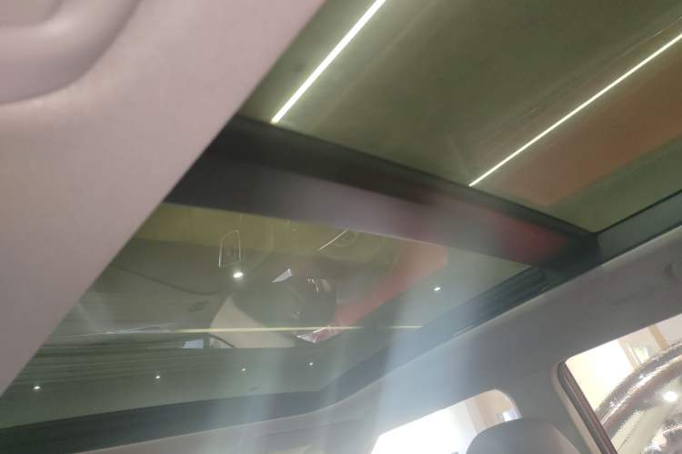 Used Hyundai ix25 2015 1.6L Automatic Two-Wheel-Drive Deluxe DLX Model