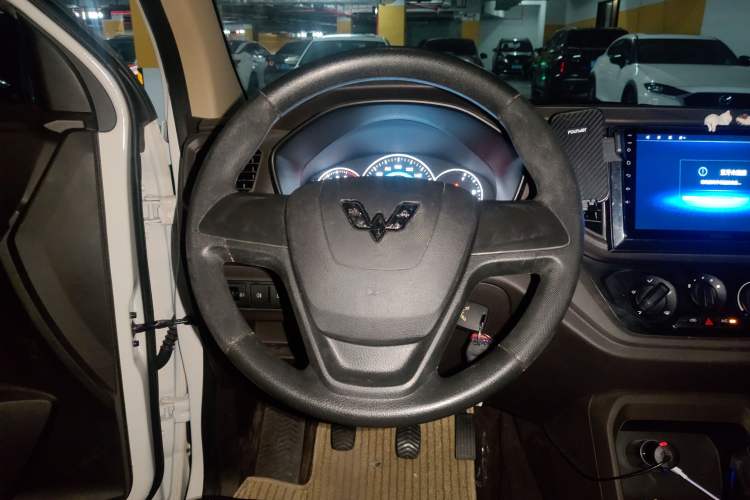 Used Wuling Hongguang V 2022 1.5L Enjoy Edition Electric-Powered LAR