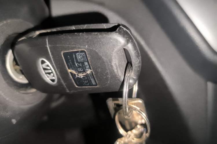 Used Kia K2 2015 Sedan 1.4L MT GLS
