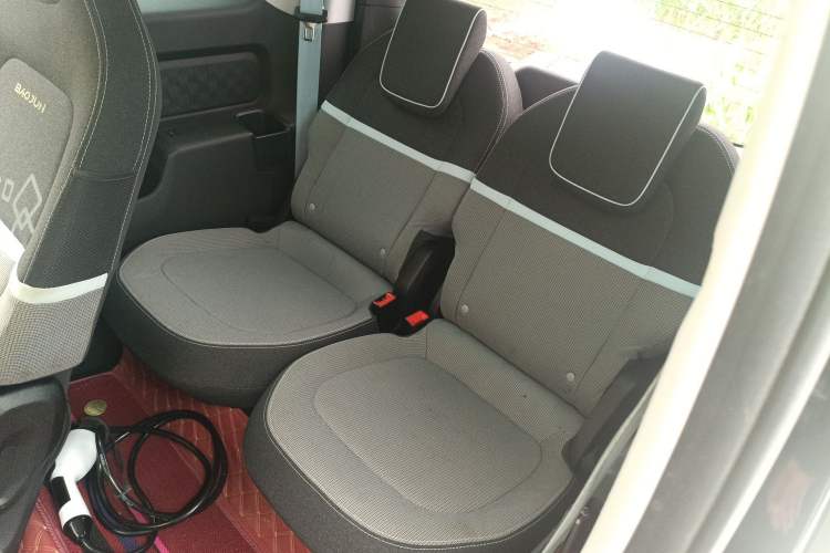 Used Baojun E300 2020 Plus Starry Intelligence Edition Left Rear Seat