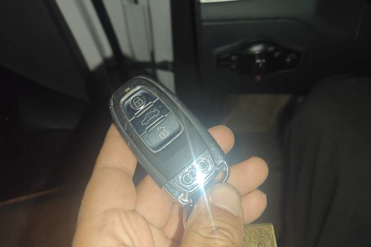 Used Audi Q5 2018 Collector's Edition 40 TFSI Ambition Model
