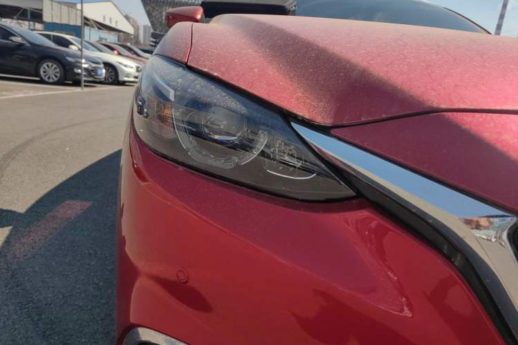 Used Mazda Atenza 2017 2.0L Blue Sky Luxury Edition