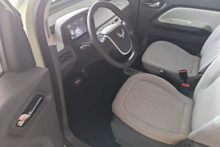 Used Wuling Hongguang MINIEV 2022 Macaron Fashion Edition Lithium-Nickel-Cobalt-Alpha-oxide Driver Seat