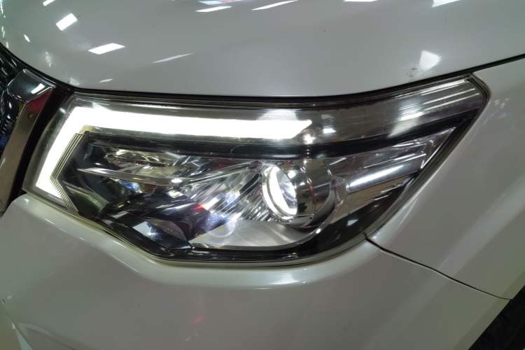 Used Nissan Terra 2018 2.5L Automatic 4x4 Luxury Edition