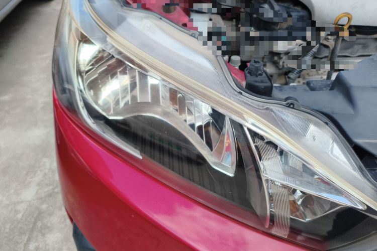 Used Toyota YARiS L Zhi Xuan 2015 1.5E Automatic Charm Edition Right Front Headlight