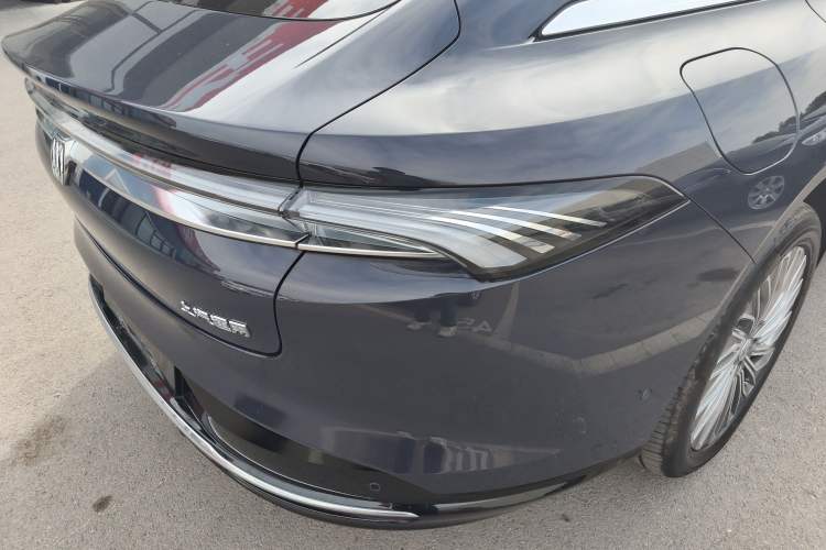 Used Buick L7 2025 Model Aivia