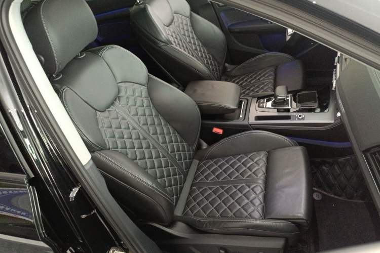 Used Audi Q5L 2022 40T Fashionable and Dynamic Model Right Front Seat