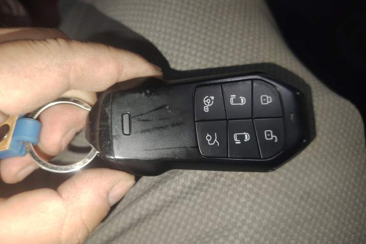 Used XPeng X9 2024 702 Ultra-Long Range Pro