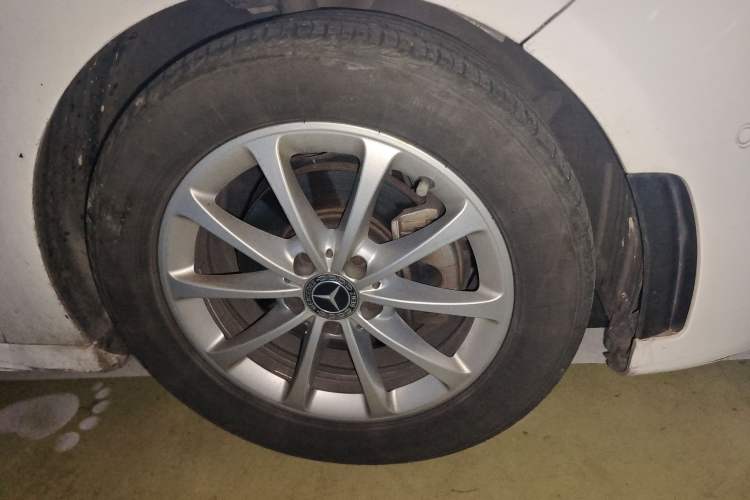 Used Mercedes-Benz A-Class 2019 A 200 L Right Front Wheel Hub