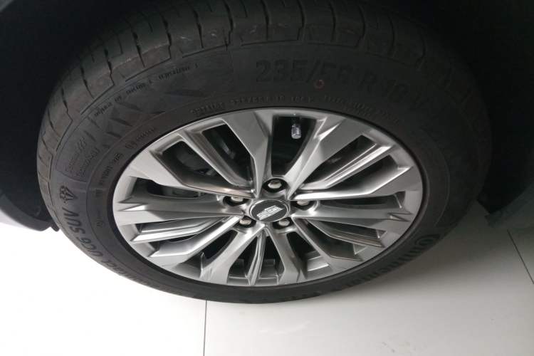 Used Cadillac XT4 2024 Facelift 28T Two-Wheel-Drive Luxury Version Exterior 4