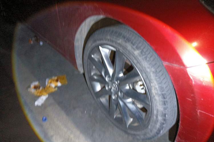 Used Mazda 3 Axela 2017 Hatchback 2.0L Automatic Sport Model China V Emission Standard Right Front Wheel Hub