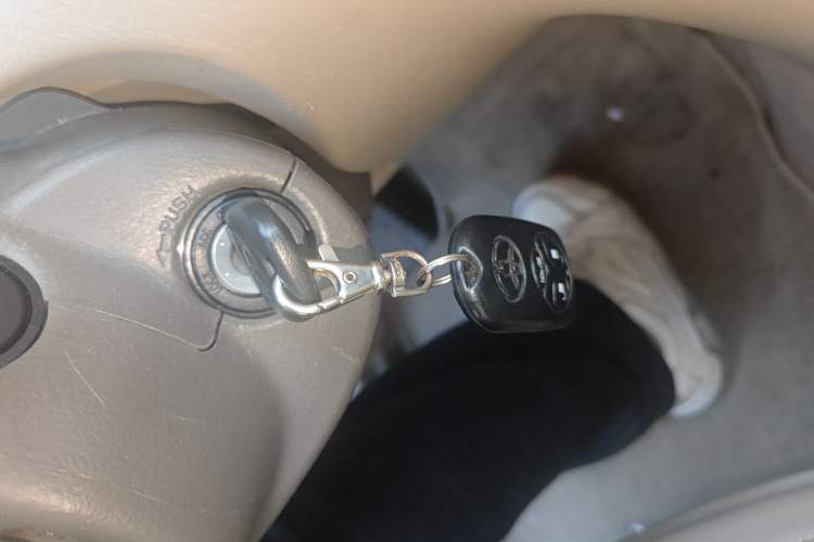 Used Toyota Corolla EX 2011 1.6L Automatic Classic Edition Vehicle Key