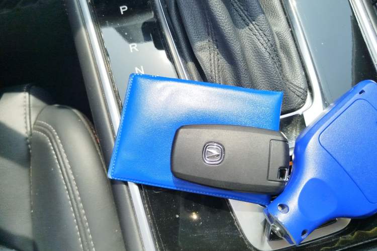 Used CHANGAN CS75 2020 280T DCT Luxury Version China VI Standard
