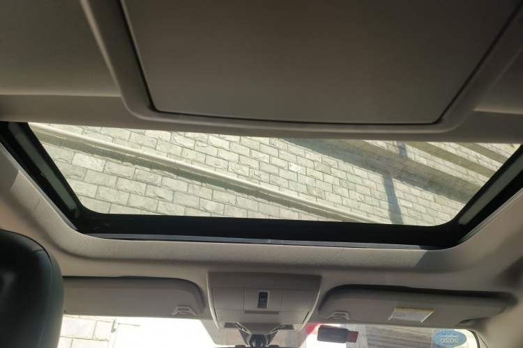 Used Dodge Journey 2016 2.4L Two-Wheel-Drive Touring Edition Headliner