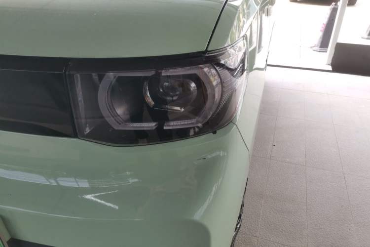 Used Wuling Hongguang MINIEV 2022 Macaron Premium Model – Lithium Iron Phosphate
