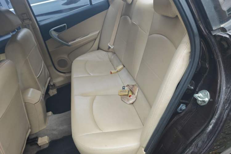 Used Soueast V5 Lingzhi 2012 1.5L Manual Comfort Edition Left Rear Seat