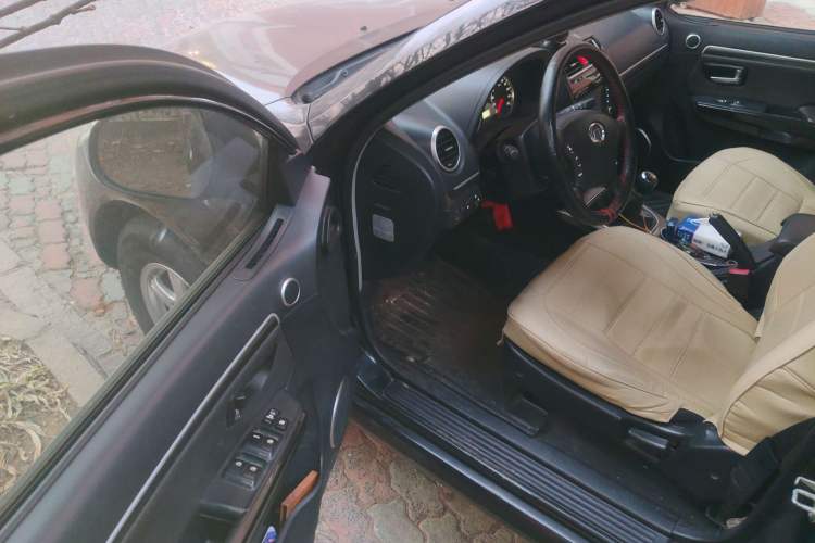 Used Haval H5 Classic 2013 Zhizun Edition 2.0L Manual Two-Wheel Drive Entry-Level Model