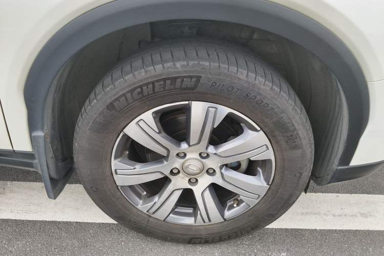 Used GAC Trumpchi GS7 2017 320T Two-Wheel-Drive Luxury Smart Connectivity Model
