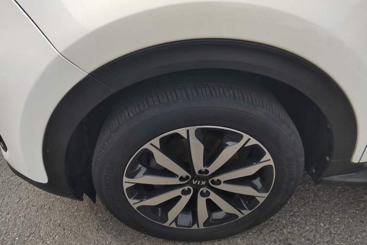 Used Kia KX5 2016 2.0L Automatic 2WD GLS Exterior 4