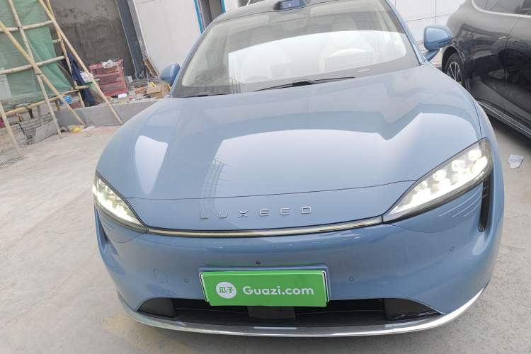 Used Hima Luxeed R7 2024 All-Electric 667 km Max