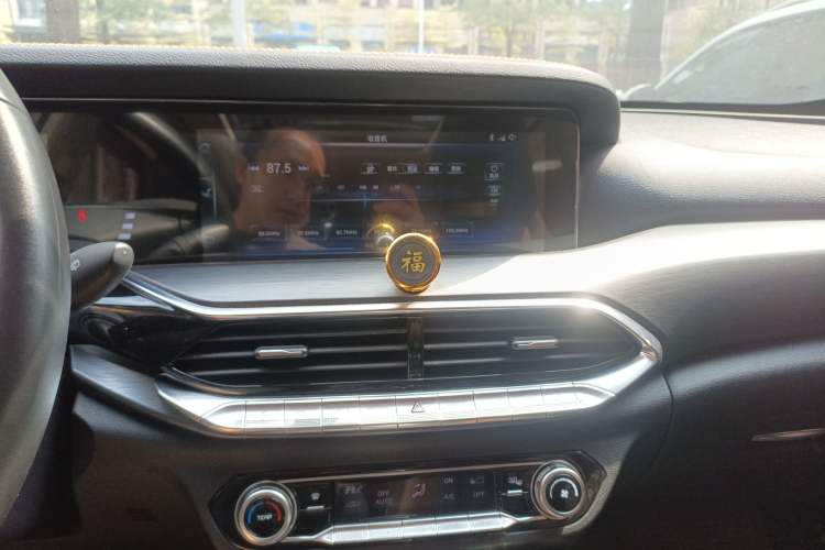 Used Bestune T77 2019 230 TID Automatic Luxury Version National V Audio And AC Panel