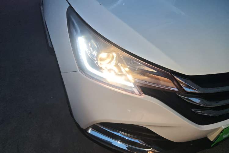 Used Dongfeng Aeolus AX7 2018 1.6T Automatic Luxury Special Edition Right Front Headlight