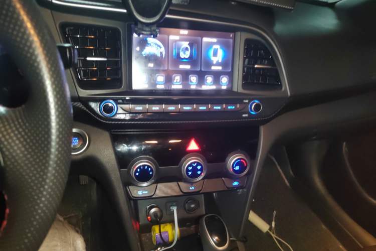 Used Hyundai Elantra (6th Generation / Lingdong) 2019 1.4T Dual-Clutch Xuan Dong · Dynamic Model Audio And AC Panel