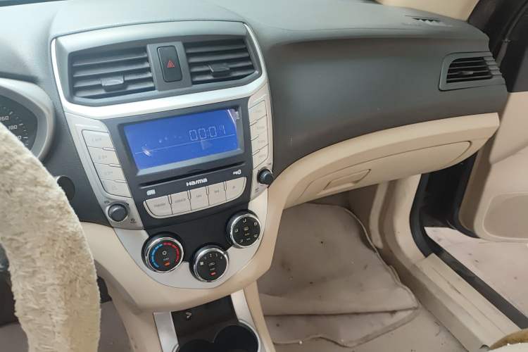Used Haima M3 2013 1.5L Manual Standard Model Audio And AC Panel