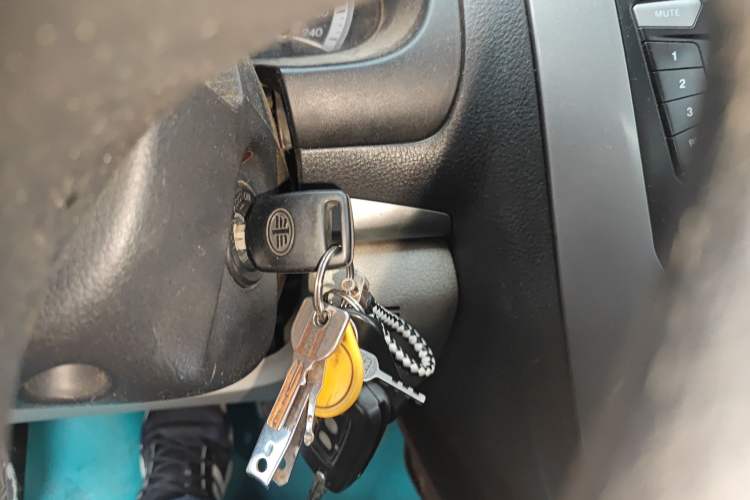 Used Bestune B50 2012 1.6L manual fashion version
