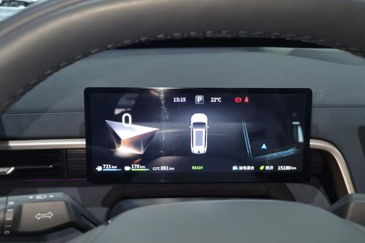 Used Dongfeng eπ eπ008 2025 210 Ultra Range-Extended Version 5 Seats
