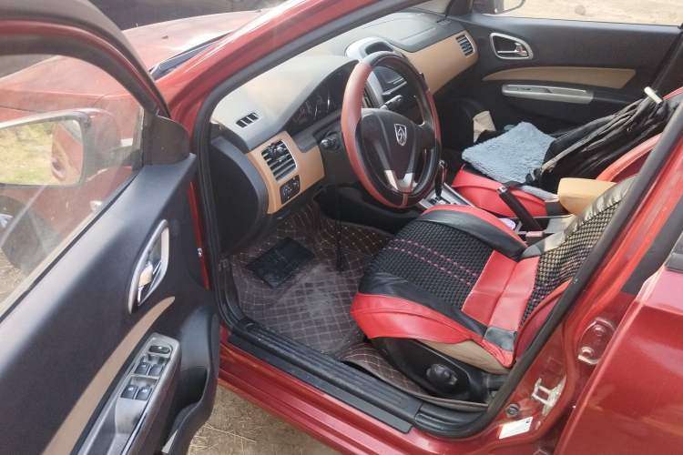 Used Baojun 630 2013 1.5L automatic comfort version Left Front Seat