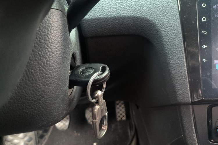 Used Volkswagen Santana 2016 1.6L Manual Fashion Edition Vehicle Key