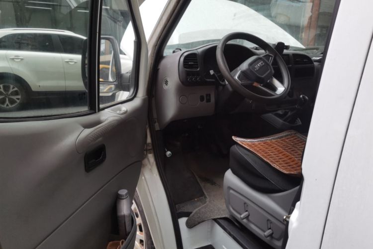 Used JMC Transit 2017 2.8T Commercial Version Short Wheelbase Mid-Roof 6/7/8-Seater JX493
