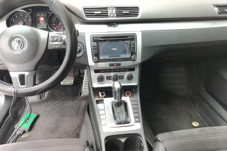 Used Volkswagen FAW-Volkswagen CC 2016 1.8TSI Luxury Model Audio And AC Panel