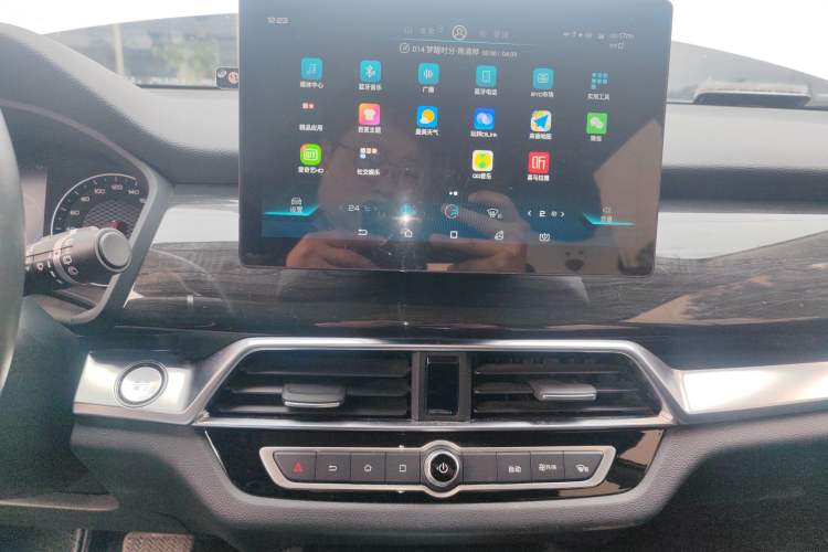 Used BYD Song 2021 Classic Edition 1.5T Automatic Elite Model Audio And AC Panel