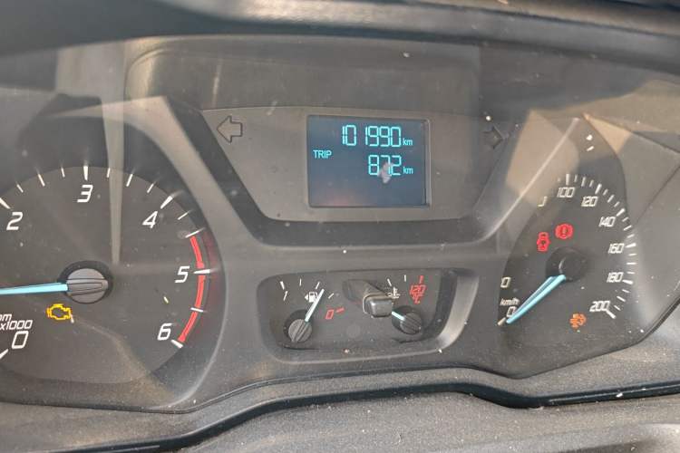 Used Ford Transit 2019 2.0T Diesel Multi-Purpose Commercial Vehicle Short Wheelbase Low Roof 6-Seater China VI Standard
