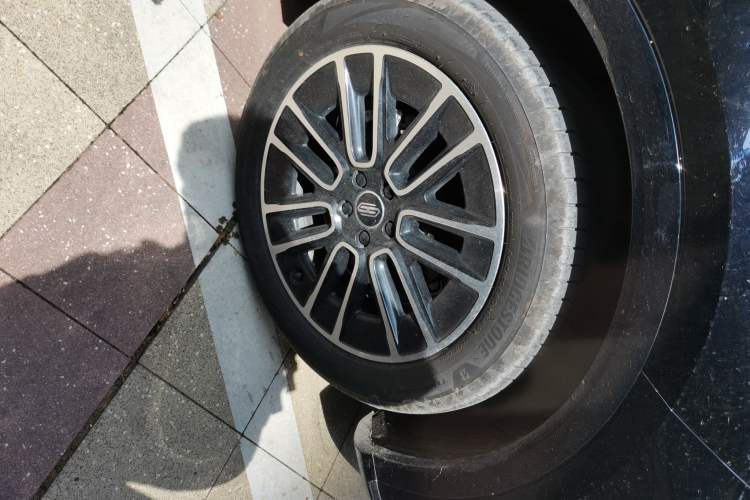 Used Hima H5 2025 Model Pure Electric Max Long Range Right Front Wheel Hub