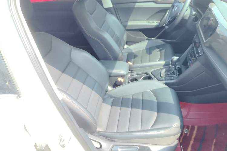 Used Volkswagen Tharu 2022 280TSI Two-Wheel-Drive Luxury Edition Right Front Seat