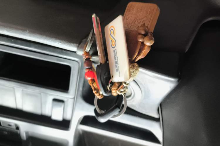 Used Jinbei Hiace 2011 2.5T Fifth-Generation Entrepreneur Edition Classic Version YC4FB90-36