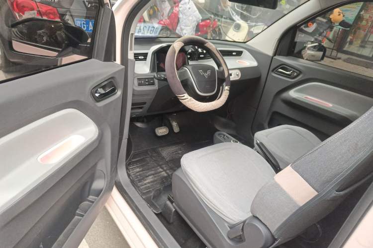 Used Wuling Hongguang MINIEV 2021 Macaron Premium Model – Lithium-NMC
